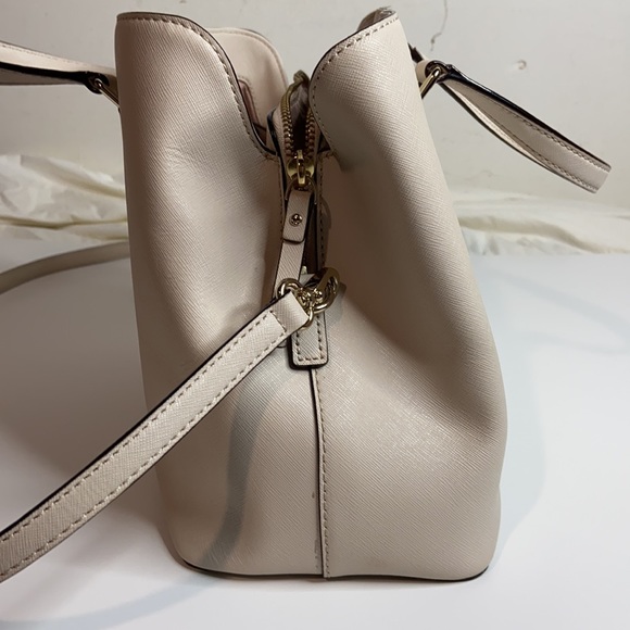 SOLD Kate Spade Pebbled Leather Handbag - Picture 12 of 16